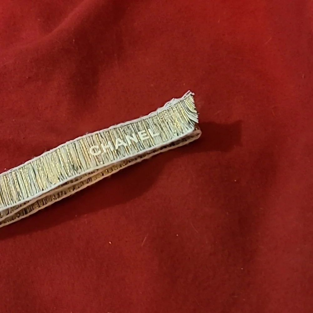 Authentic CHANEL Ribbon - Picture 3 of 4